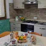 Mary - Casa